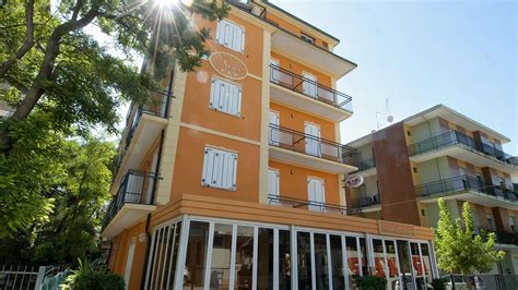 residence alma rimini.